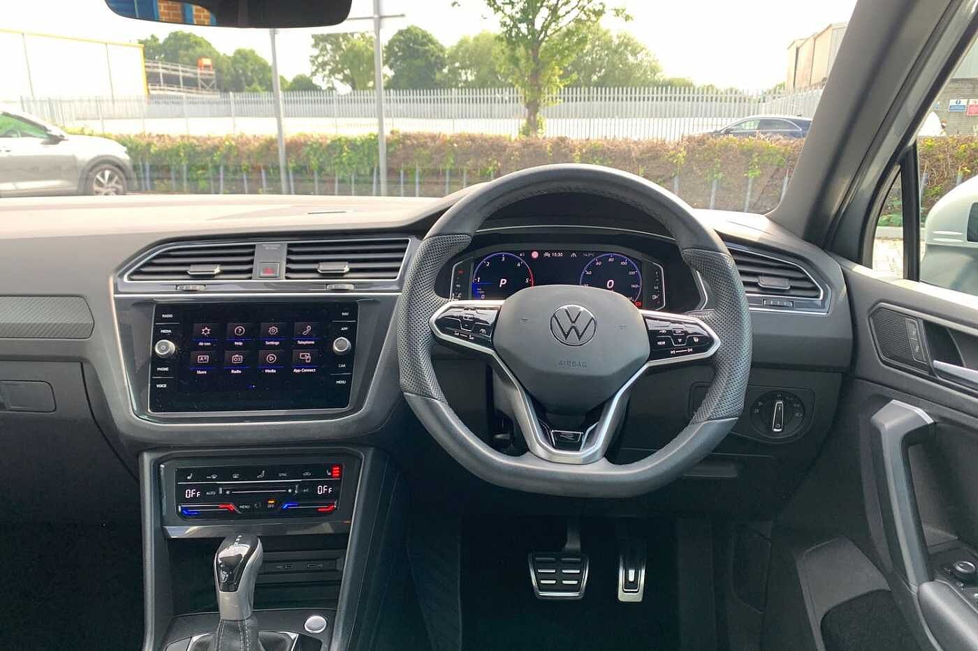Volkswagen Tiguan 2.0 TDI (150PS) R-Line SCR 4Motion DSG