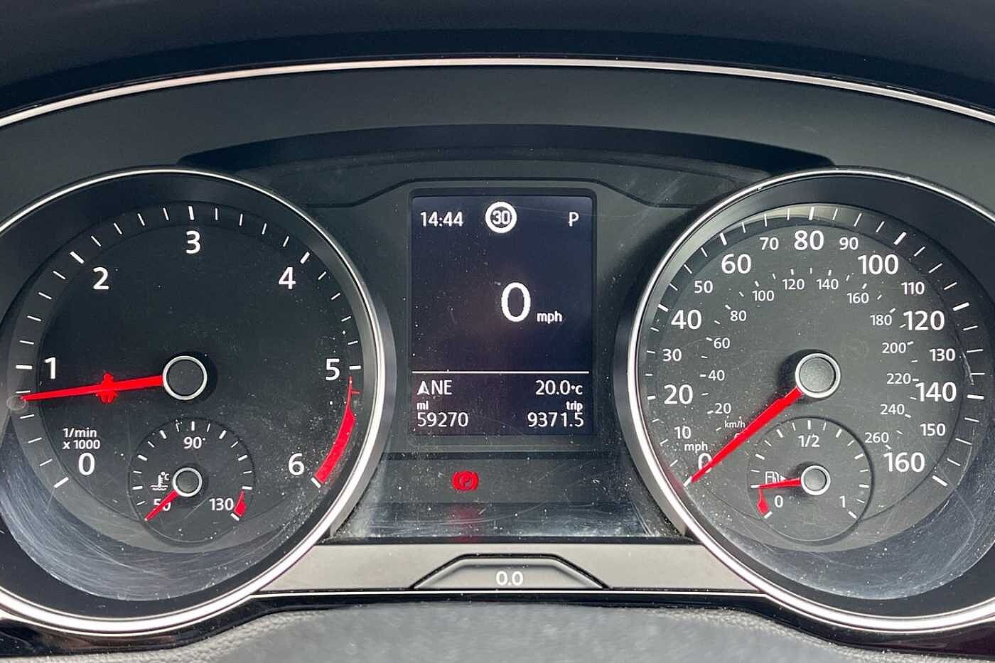 Volkswagen Passat 1.6 TDI (120ps) SE Nav DSG Saloon