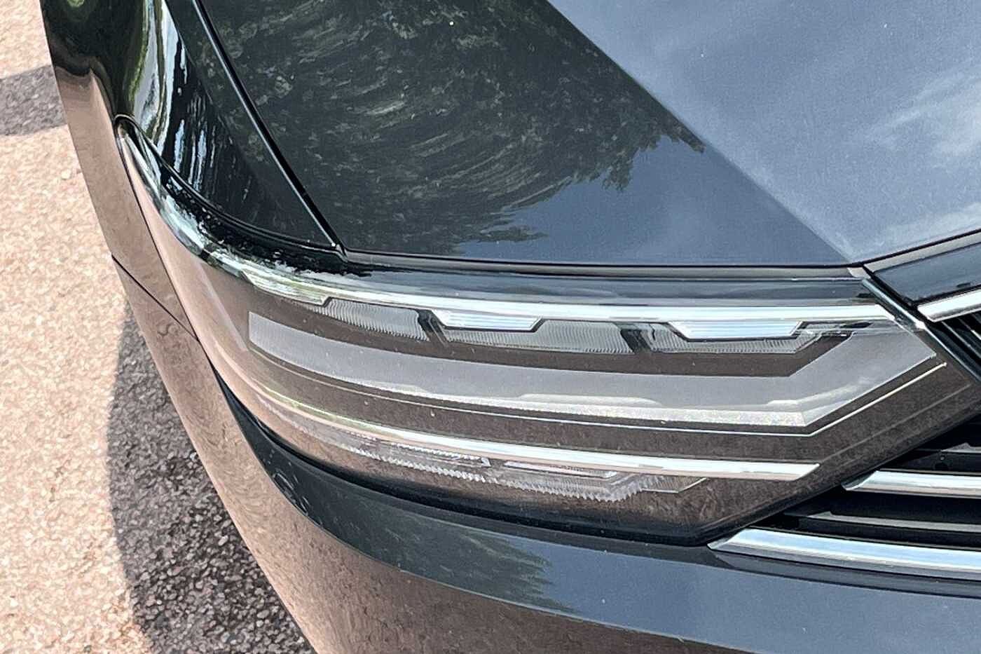 Volkswagen Passat 1.6 TDI (120ps) SE Nav DSG Saloon
