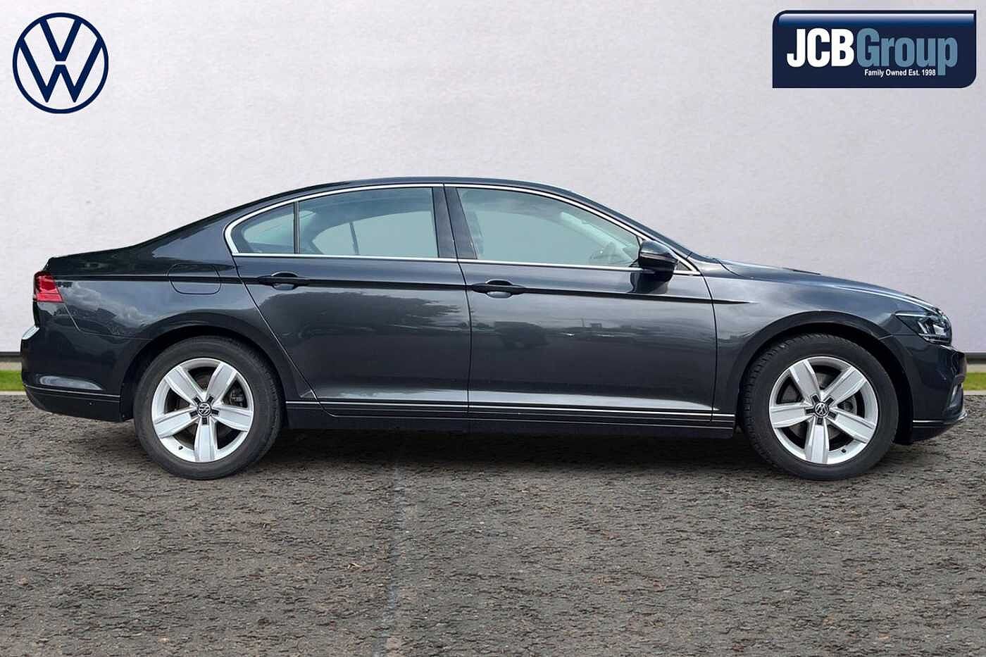 Volkswagen Passat 1.6 TDI (120ps) SE Nav DSG Saloon