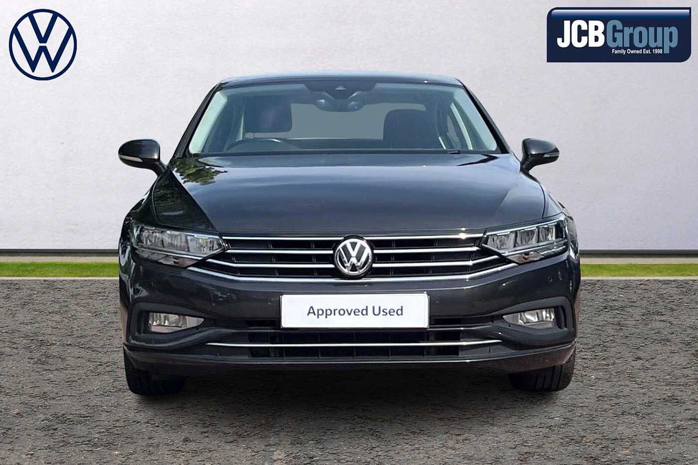 Volkswagen Passat 1.6 TDI (120ps) SE Nav DSG Saloon