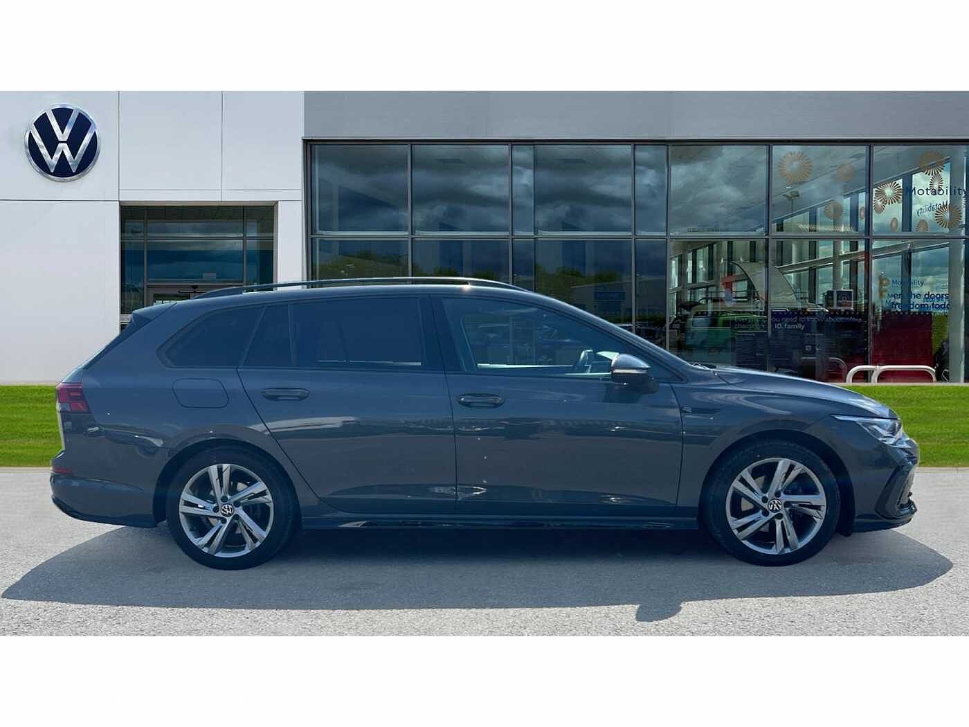 Volkswagen Golf MK8 1.5 eTSI R-Line EVO (150ps) DSG Estate