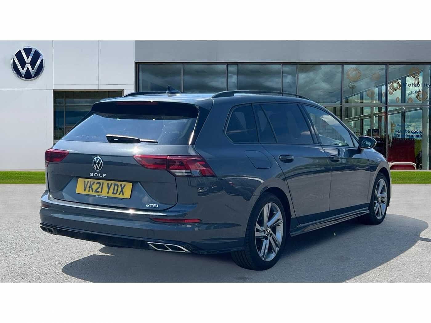Volkswagen Golf MK8 1.5 eTSI R-Line EVO (150ps) DSG Estate