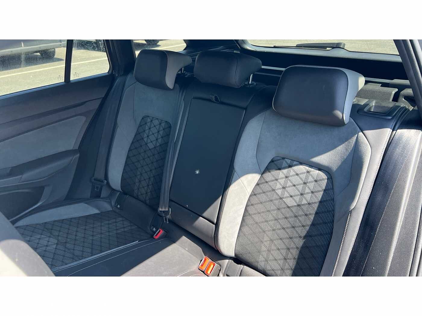 Volkswagen Golf MK8 1.5 eTSI R-Line EVO (150ps) DSG Estate