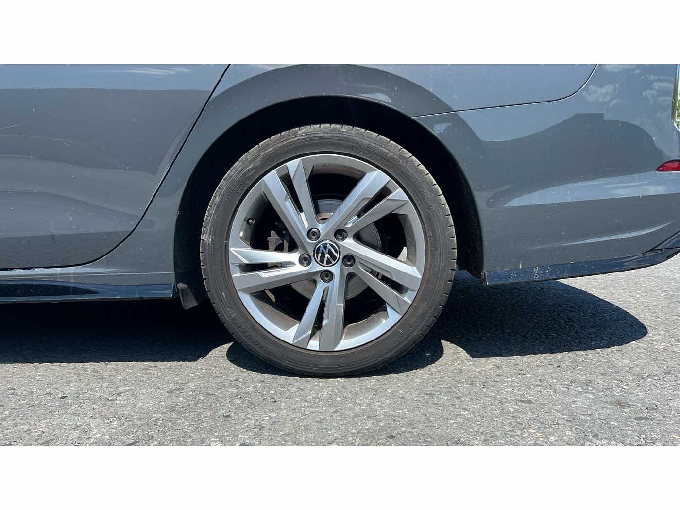 Volkswagen Golf MK8 1.5 eTSI R-Line EVO (150ps) DSG Estate