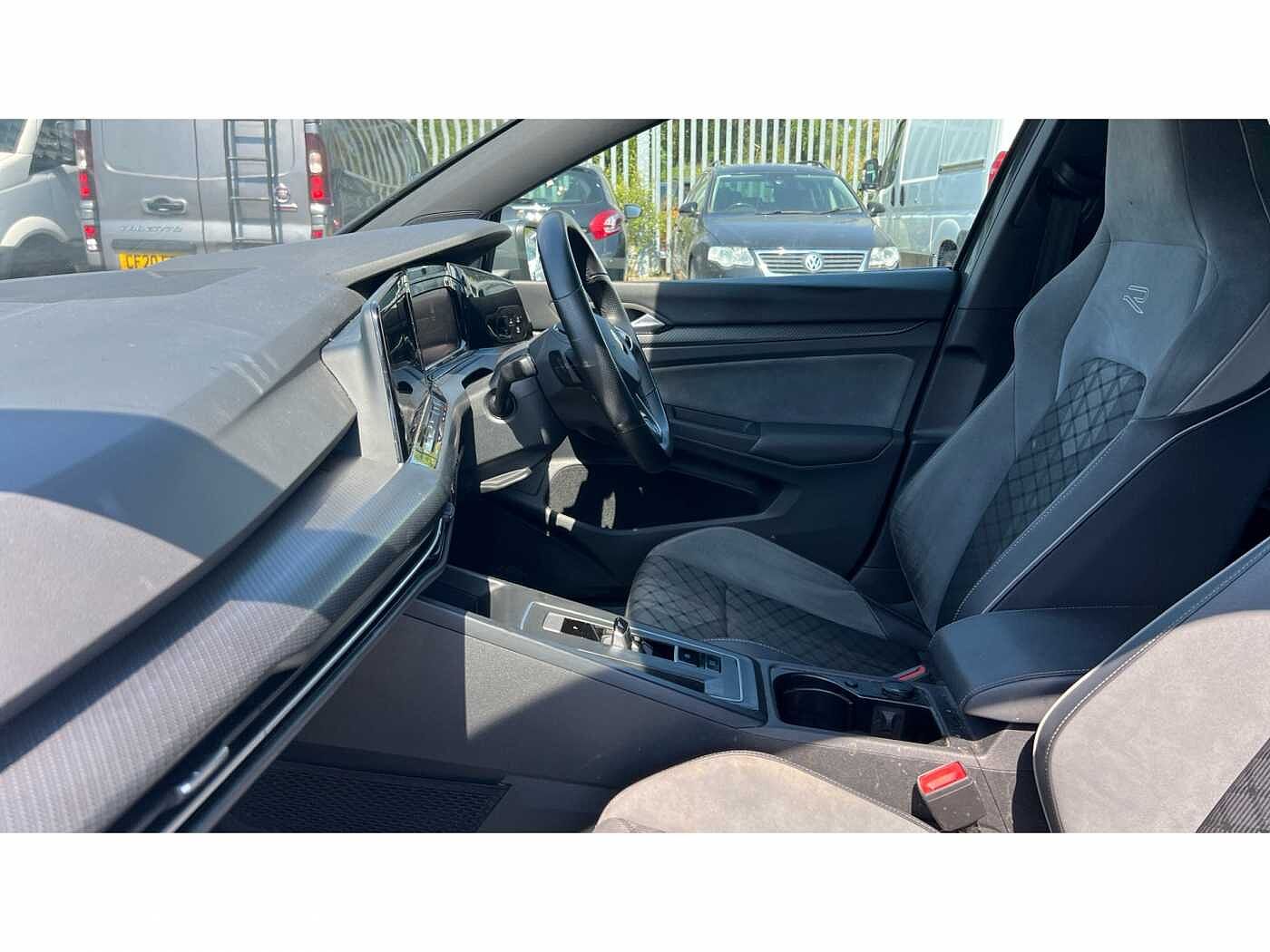 Volkswagen Golf MK8 1.5 eTSI R-Line EVO (150ps) DSG Estate