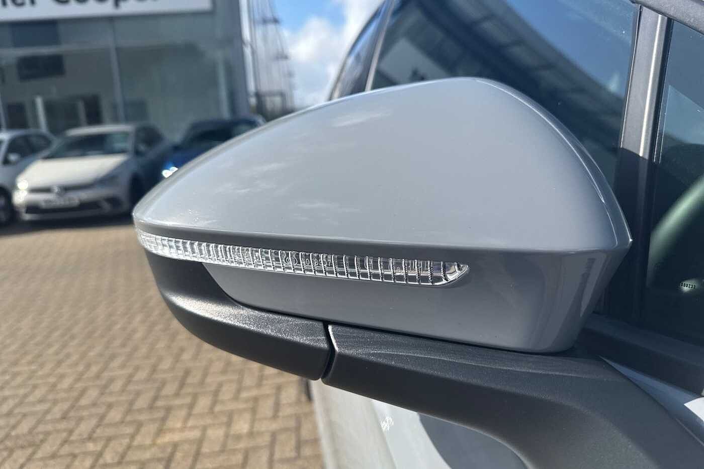 Volkswagen ID.5 Style 77kWh Pro Performance 204PS Automatic + 20' DRAMMEN + MAINS CHARGING CABLE