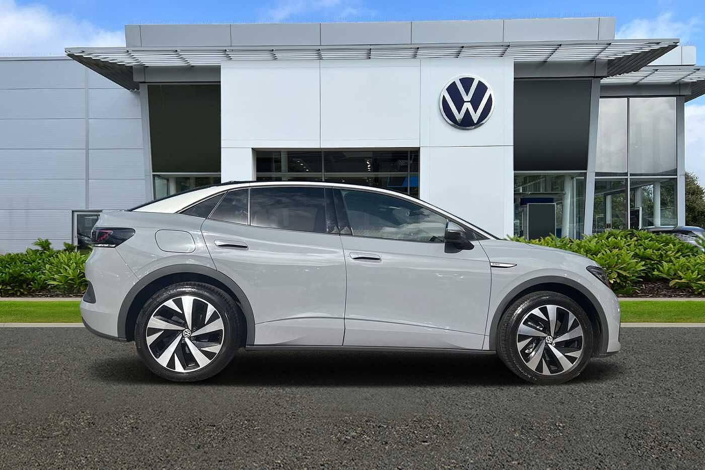 Volkswagen ID.5 Style 77kWh Pro Performance 204PS Automatic + 20' DRAMMEN + MAINS CHARGING CABLE