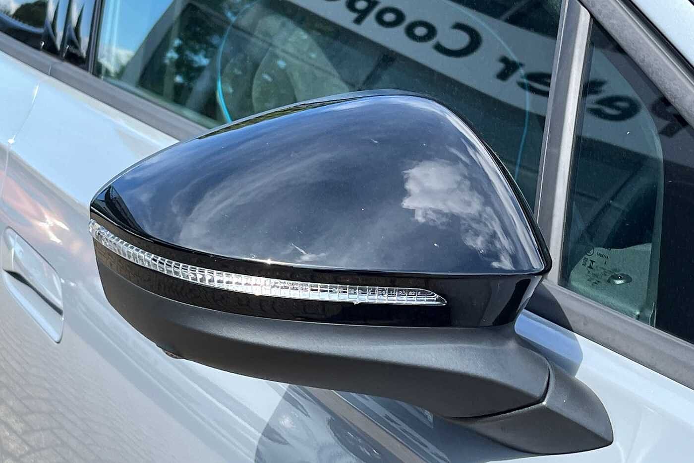 Volkswagen ID.7 Pro Launch Edition 77kWh 286PS Automatic + EXTERIOR PACK PLUS + INTERIOR PACK +