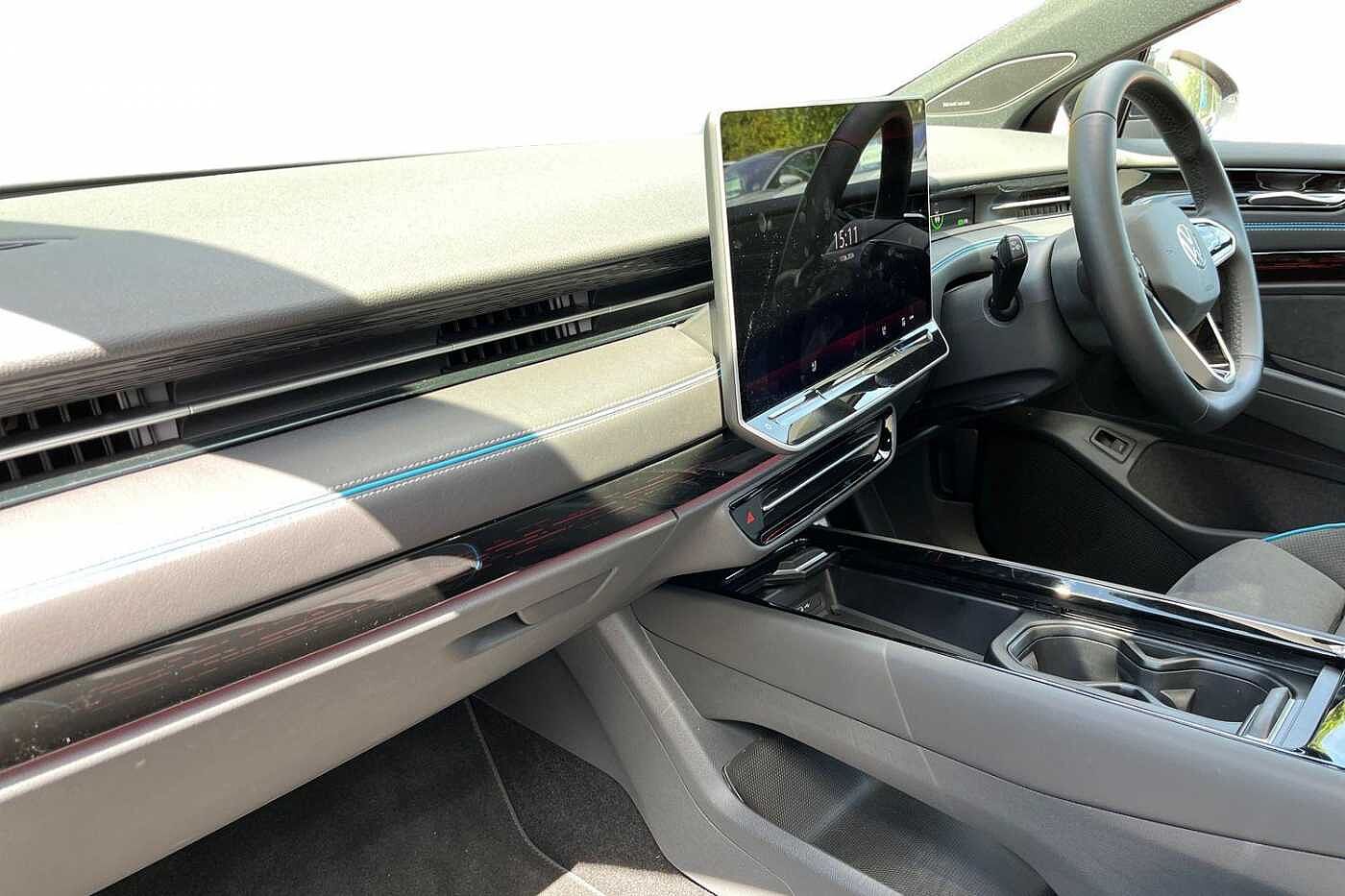 Volkswagen ID.7 Pro Launch Edition 77kWh 286PS Automatic + EXTERIOR PACK PLUS + INTERIOR PACK +