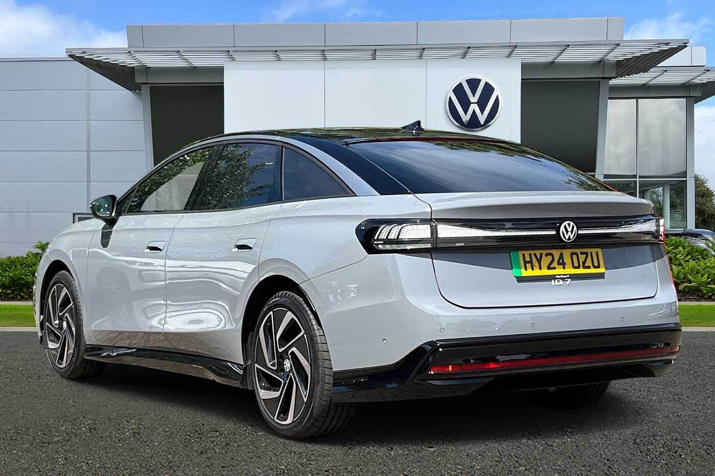 Volkswagen ID.7 Pro Launch Edition 77kWh 286PS Automatic + EXTERIOR PACK PLUS + INTERIOR PACK +