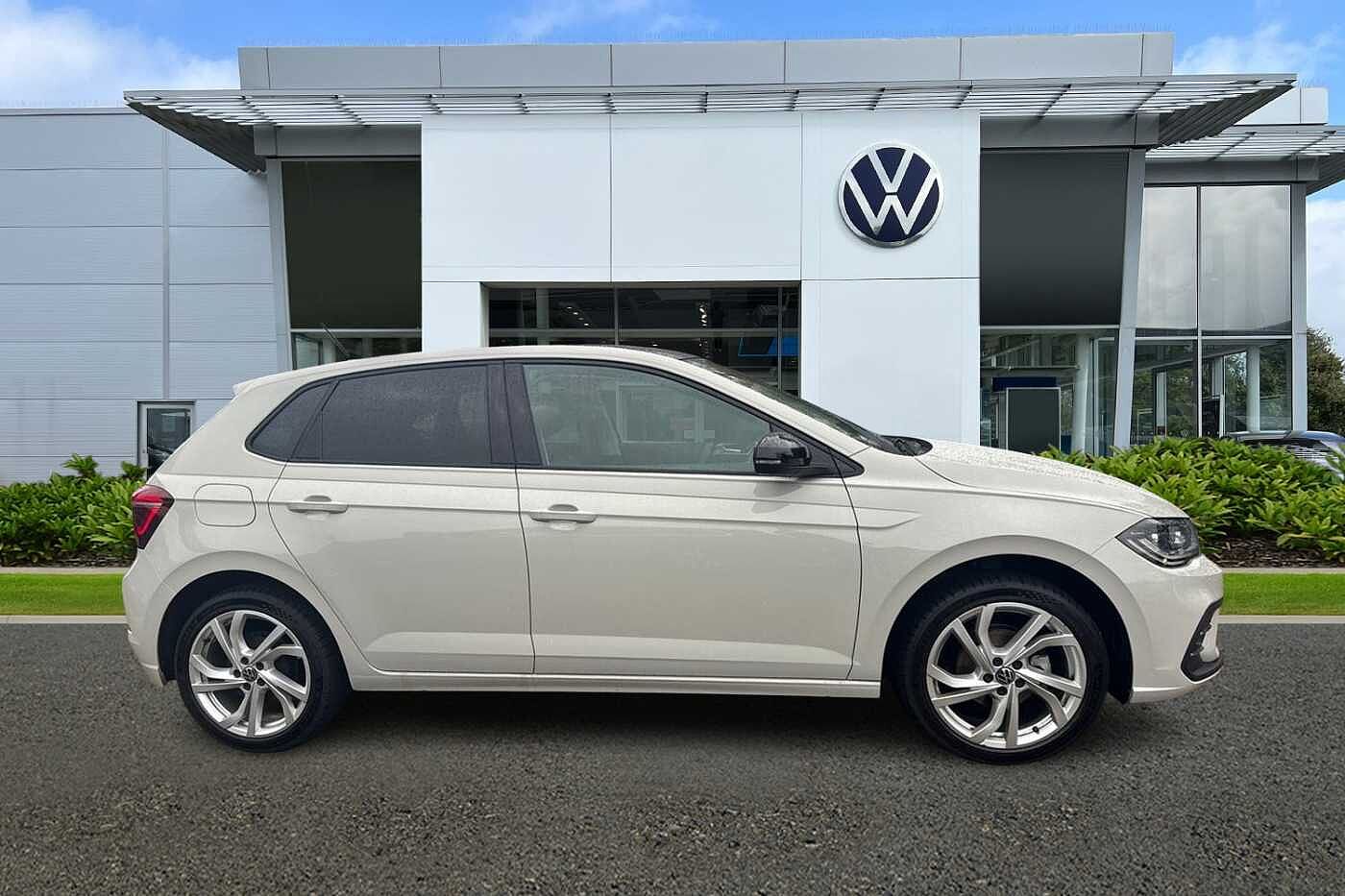 Volkswagen Polo MK6 Facelift 1.0 TSI (95ps) Style + 17' TORTOSA ALLOYS + BLACK STYLE PACK