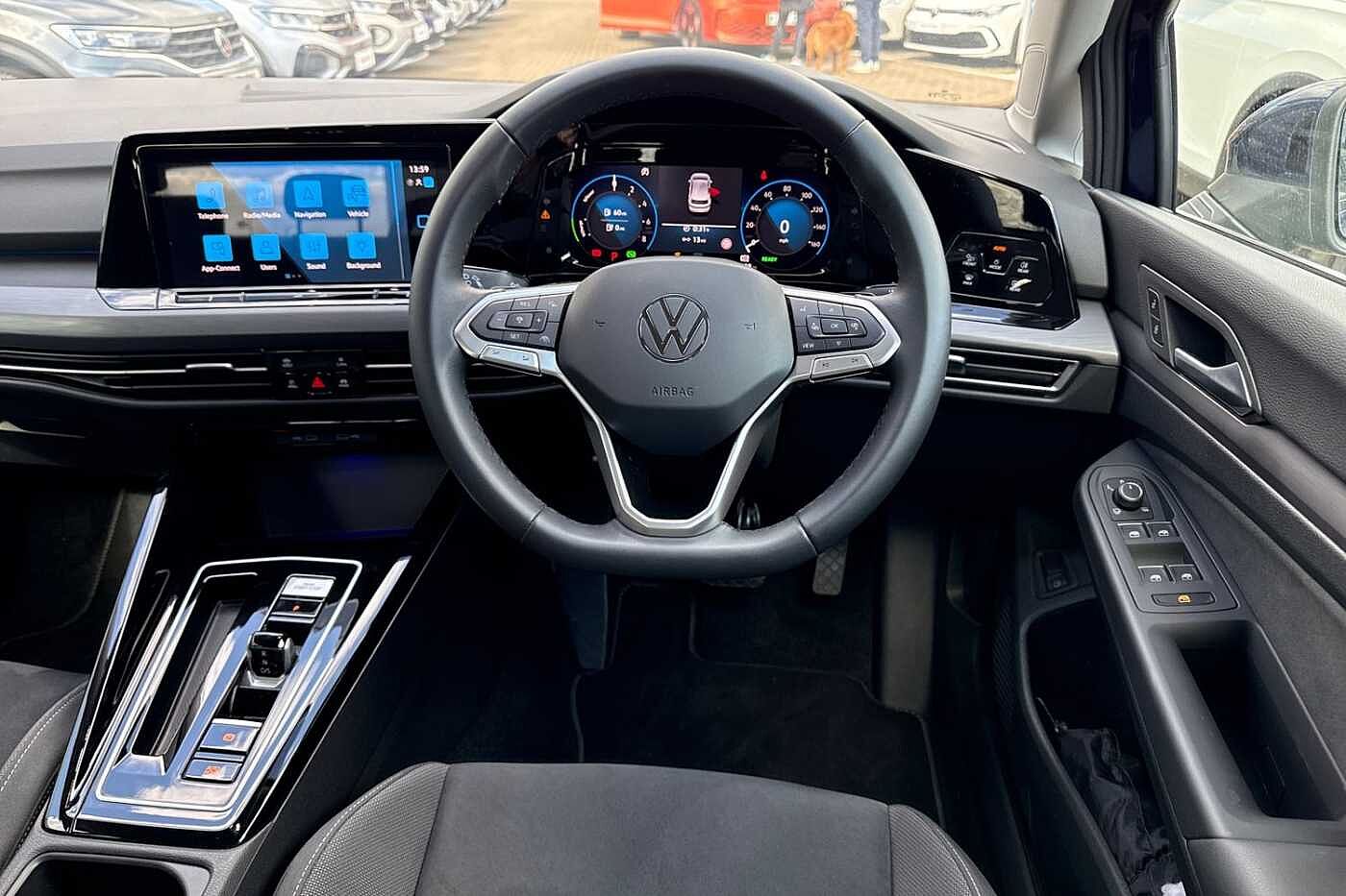 Volkswagen Golf MK8 Hatch 5Dr 1.4 TSI 204ps eHybrid Style DSG + 18' DALLAS ALLOYS + REAR TINTS