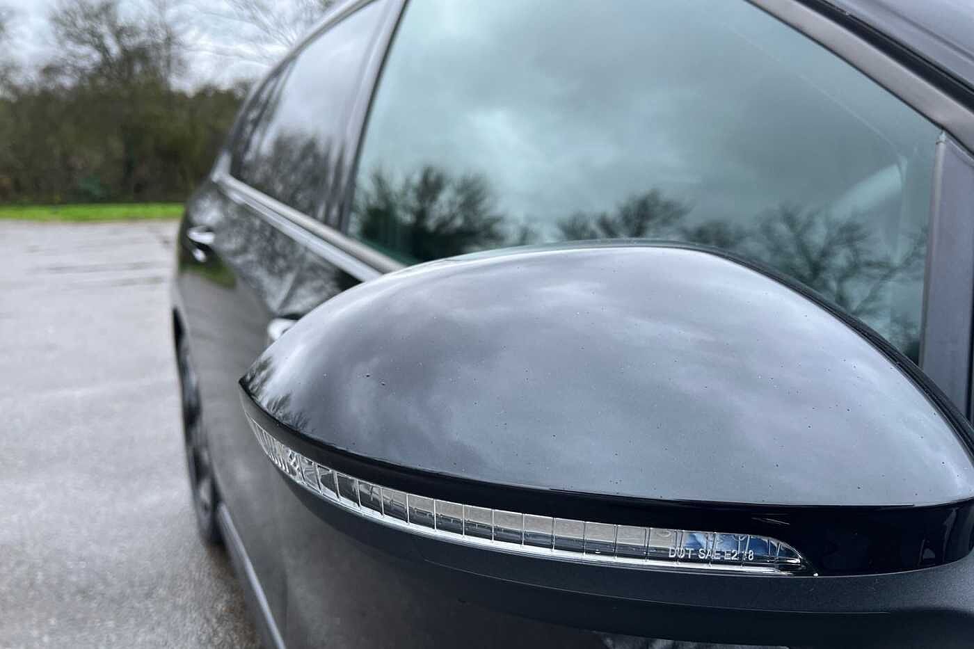 Volkswagen Golf 2.0 TDI R-Line Estate 5dr Diesel DSG Euro 6 (s/s) (150 ps)