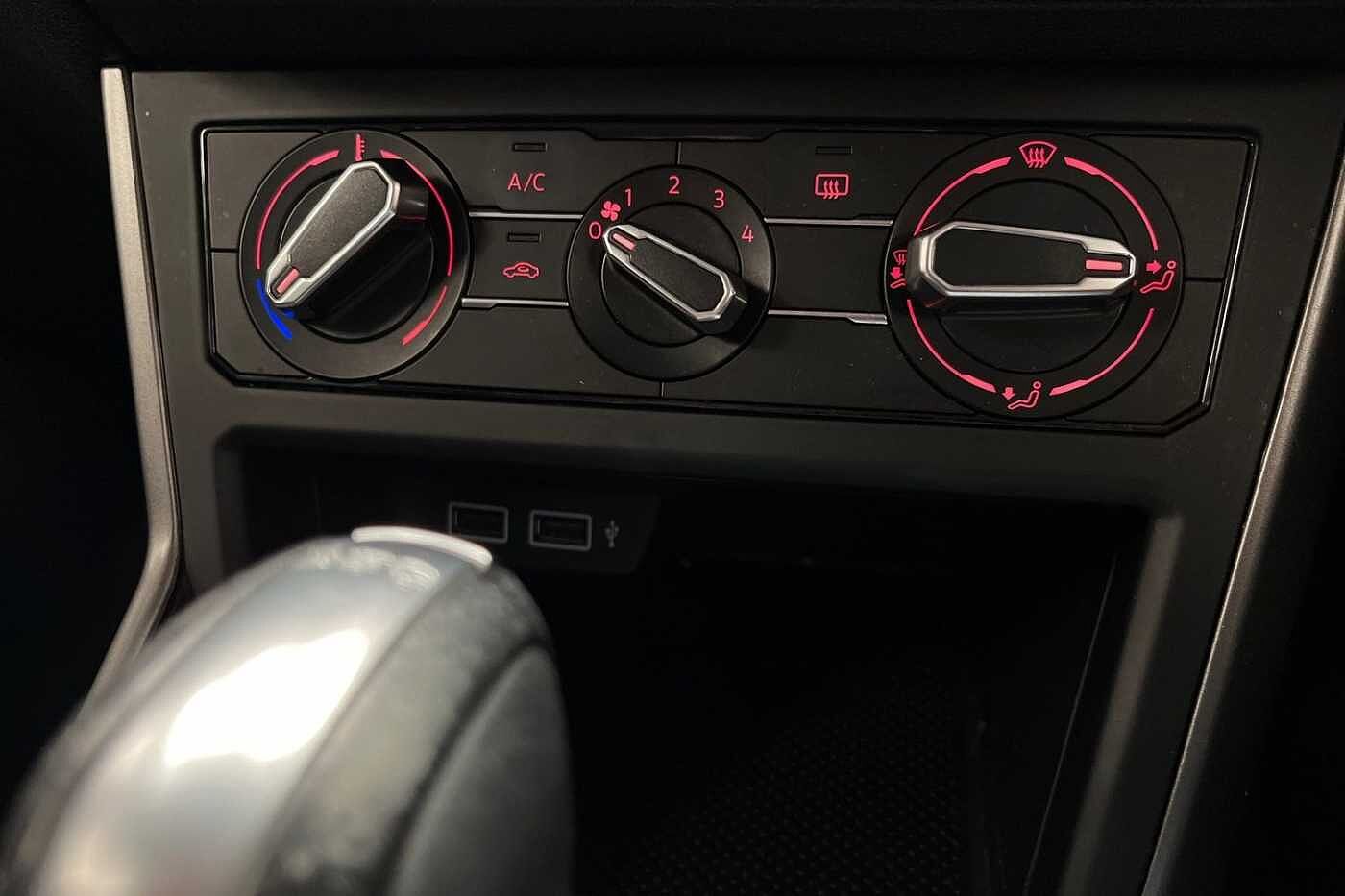 Volkswagen Polo 1.0 TSI SE Tech Edition Hatchback 5dr Petrol DSG Euro 6 (s/s) (95 ps) Nav & App-