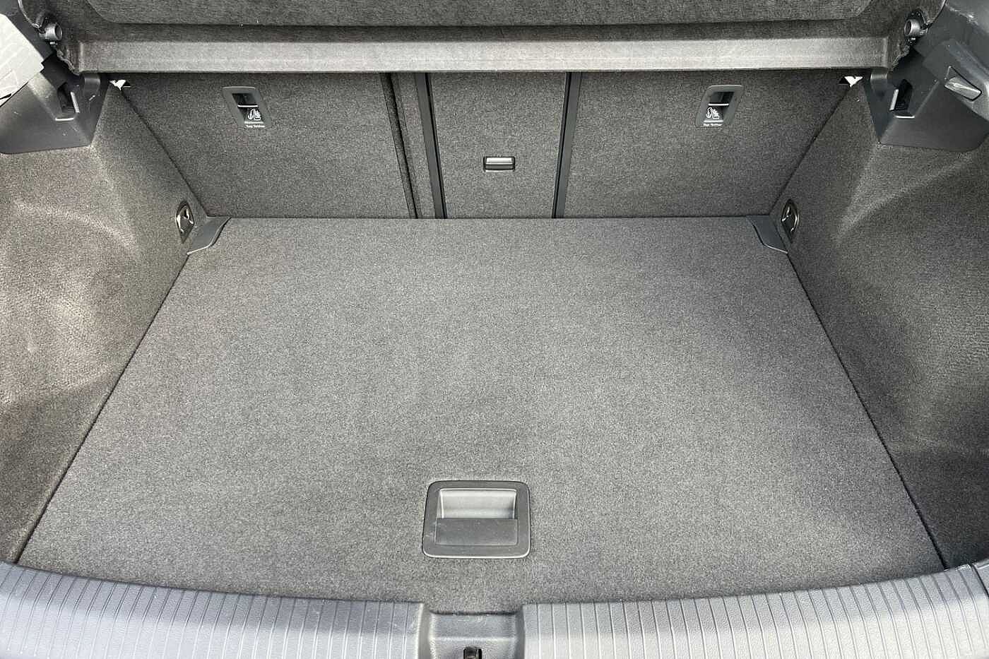 Volkswagen T-roc Hatchback Style