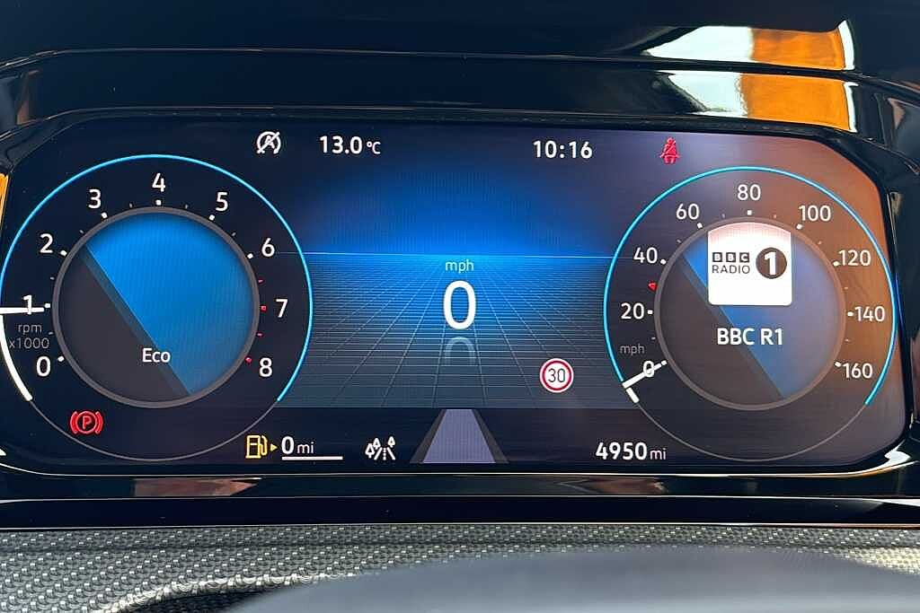 Volkswagen Golf MK8 Hatchback 5-Dr 1.5 TSI (130ps) R-Line EVO