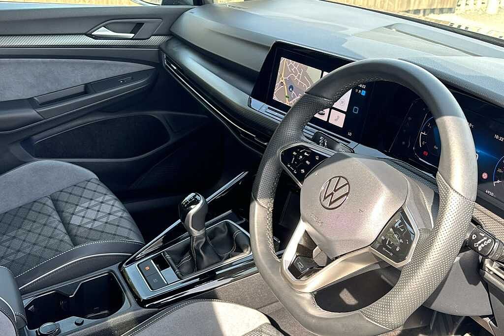 Volkswagen Golf MK8 Hatchback 5-Dr 1.5 TSI (130ps) R-Line EVO