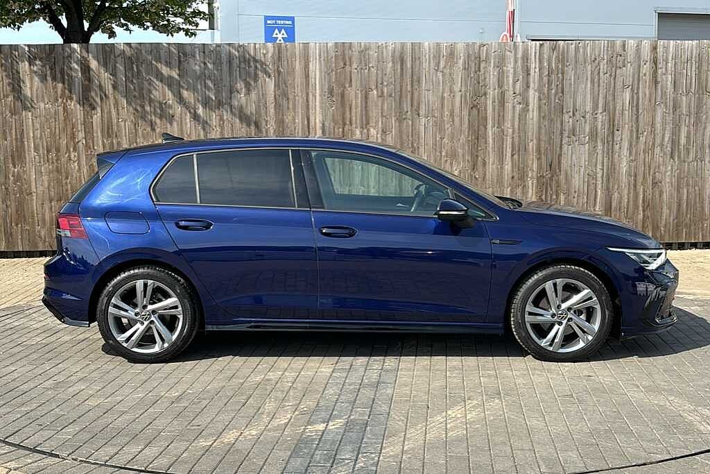Volkswagen Golf MK8 Hatchback 5-Dr 1.5 TSI (130ps) R-Line EVO