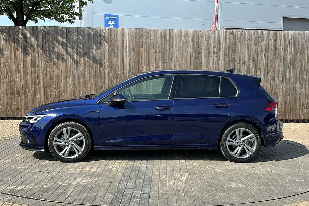 Volkswagen Golf MK8 Hatchback 5-Dr 1.5 TSI (130ps) R-Line EVO