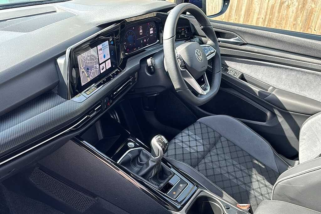 Volkswagen Golf MK8 Hatchback 5-Dr 1.5 TSI (130ps) R-Line EVO