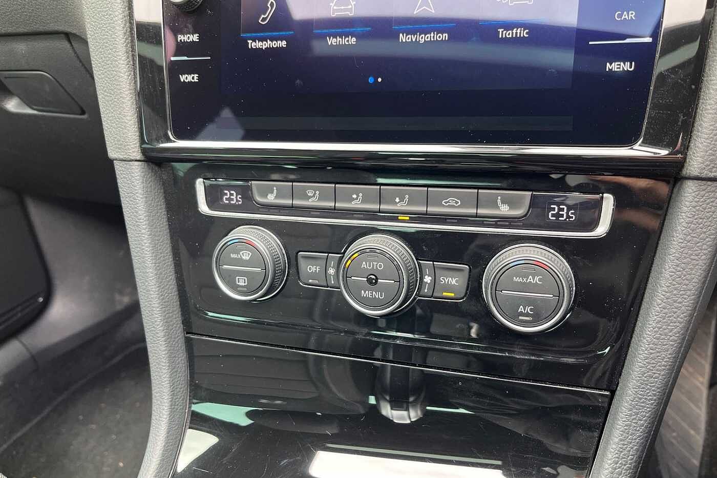 Volkswagen Golf 2.0 TSI R Hatchback 5dr Petrol DSG 4Motion Euro 6 (s/s) (300 ps)