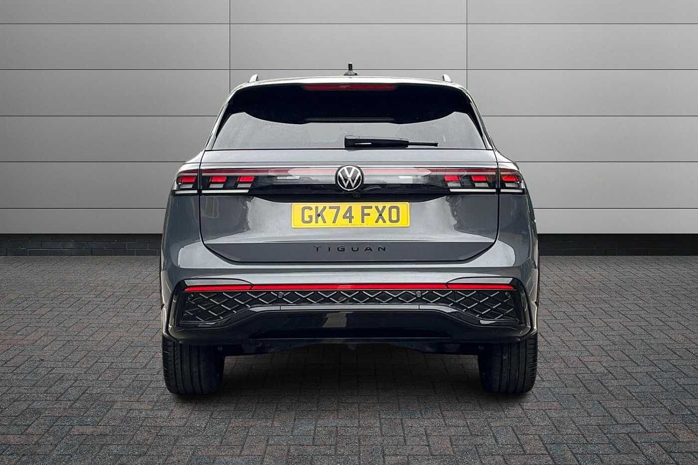 Volkswagen Tiguan 1.5 eTSI MHEV R-Line SUV 5dr Petrol Hybrid DSG Euro 6 (s/s) (150 ps)