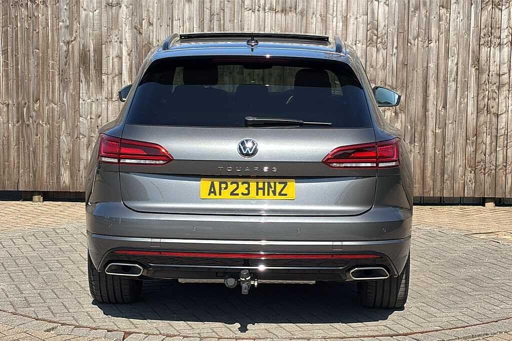 Volkswagen Touareg 3.0 V6 TDI 4Motion R-Line Tech Plus 5dr Tip Auto