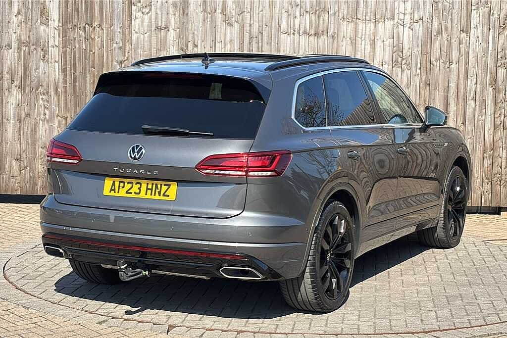Volkswagen Touareg 3.0 V6 TDI 4Motion R-Line Tech Plus 5dr Tip Auto