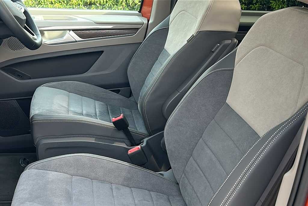 Volkswagen Multivan 2.0 TDI Style 5dr LWB DSG