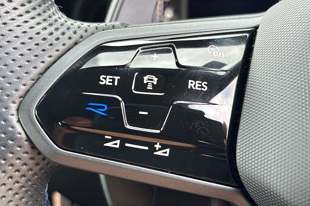 Volkswagen T-ROC TRoc Mk1 Facelift 2022 2.0 TSI R 300PS 4M DSG