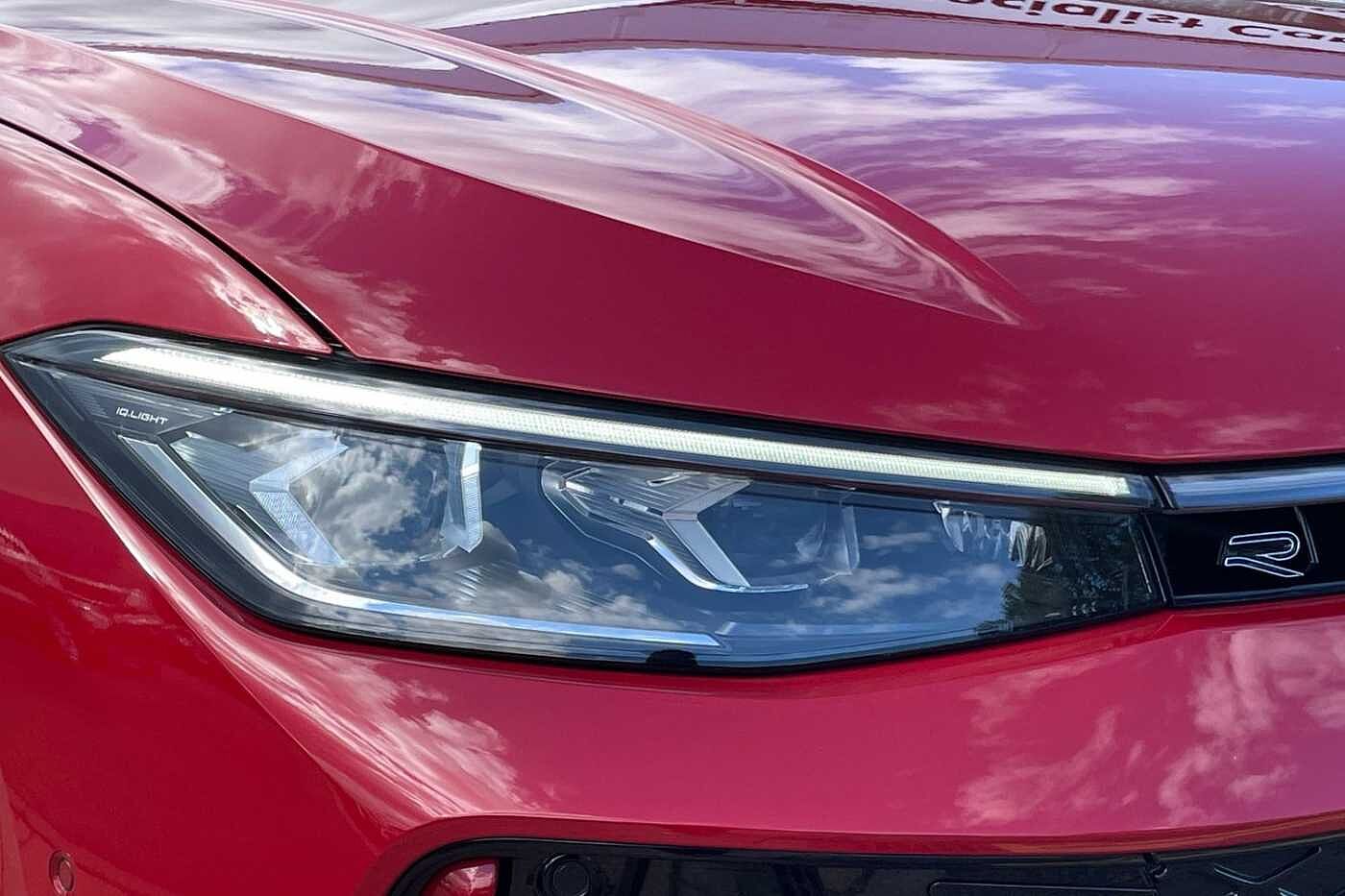Volkswagen Passat R-Line 1.5 eTSI 150PS DSG 5Door Estate