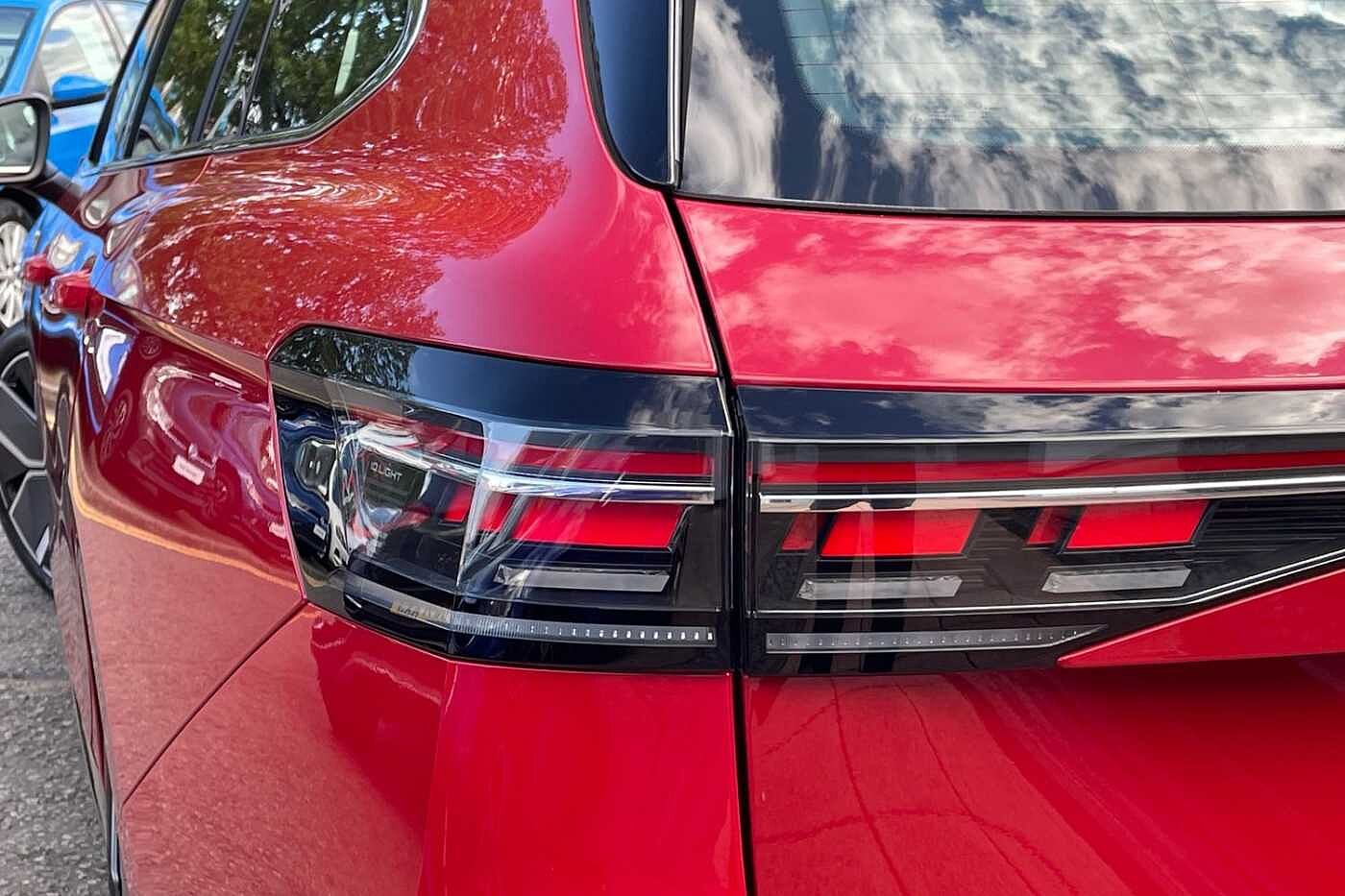 Volkswagen Passat R-Line 1.5 eTSI 150PS DSG 5Door Estate