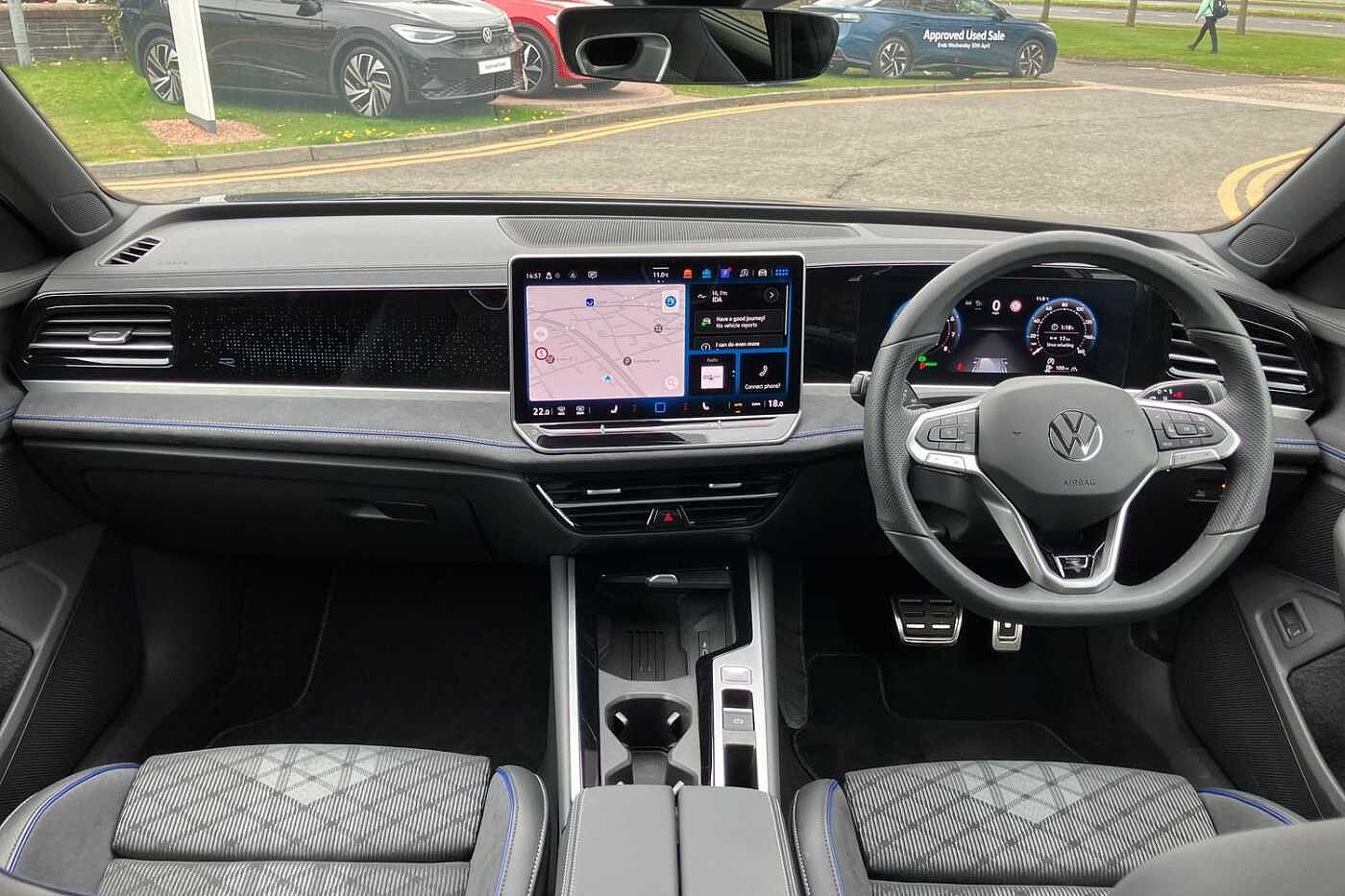 Volkswagen Passat R-Line 1.5 eTSI 150PS 7-speed DSG 5 Door