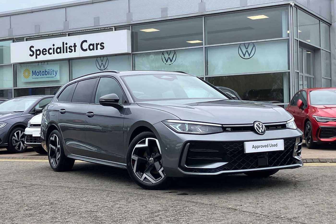 Volkswagen Passat R-Line 1.5 eTSI 150PS 7-speed DSG 5 Door
