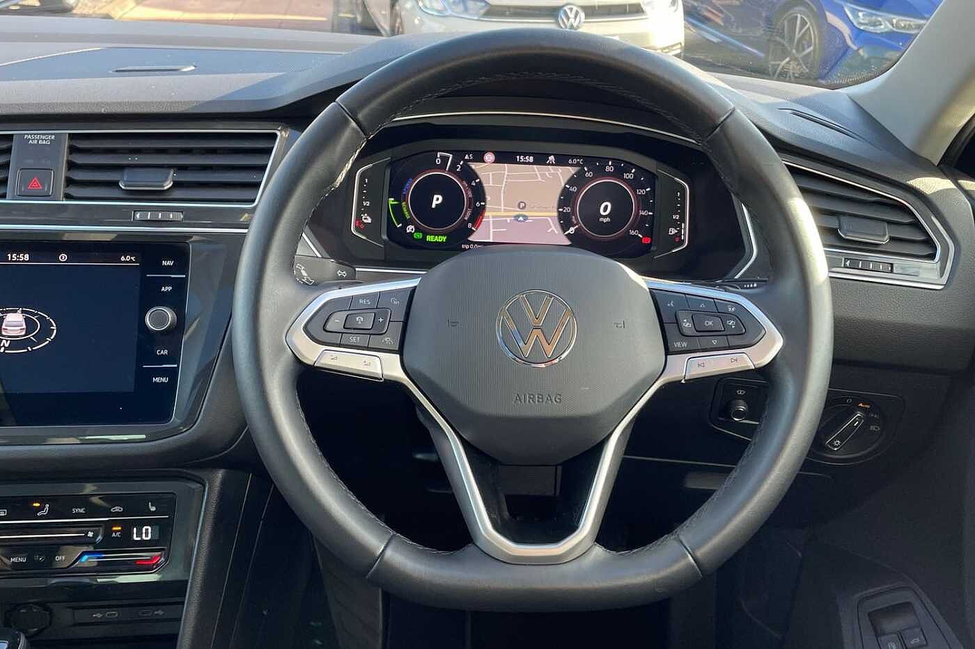 Volkswagen Tiguan Elegance 1.4 TSI eHybrid 245PS 6-Speed DSG 5 Door