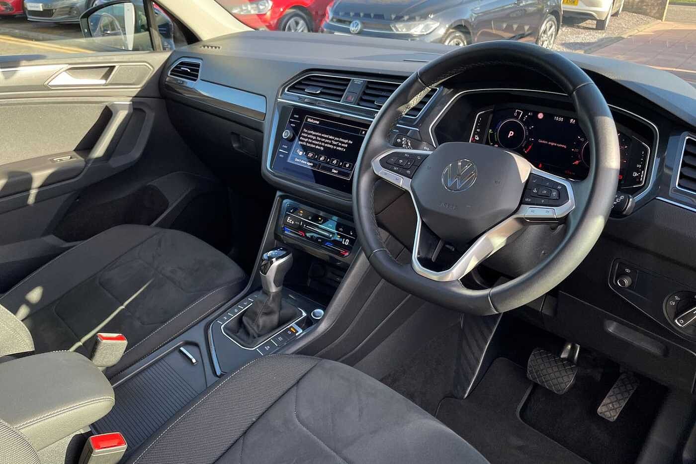 Volkswagen Tiguan Elegance 1.4 TSI eHybrid 245PS 6-Speed DSG 5 Door