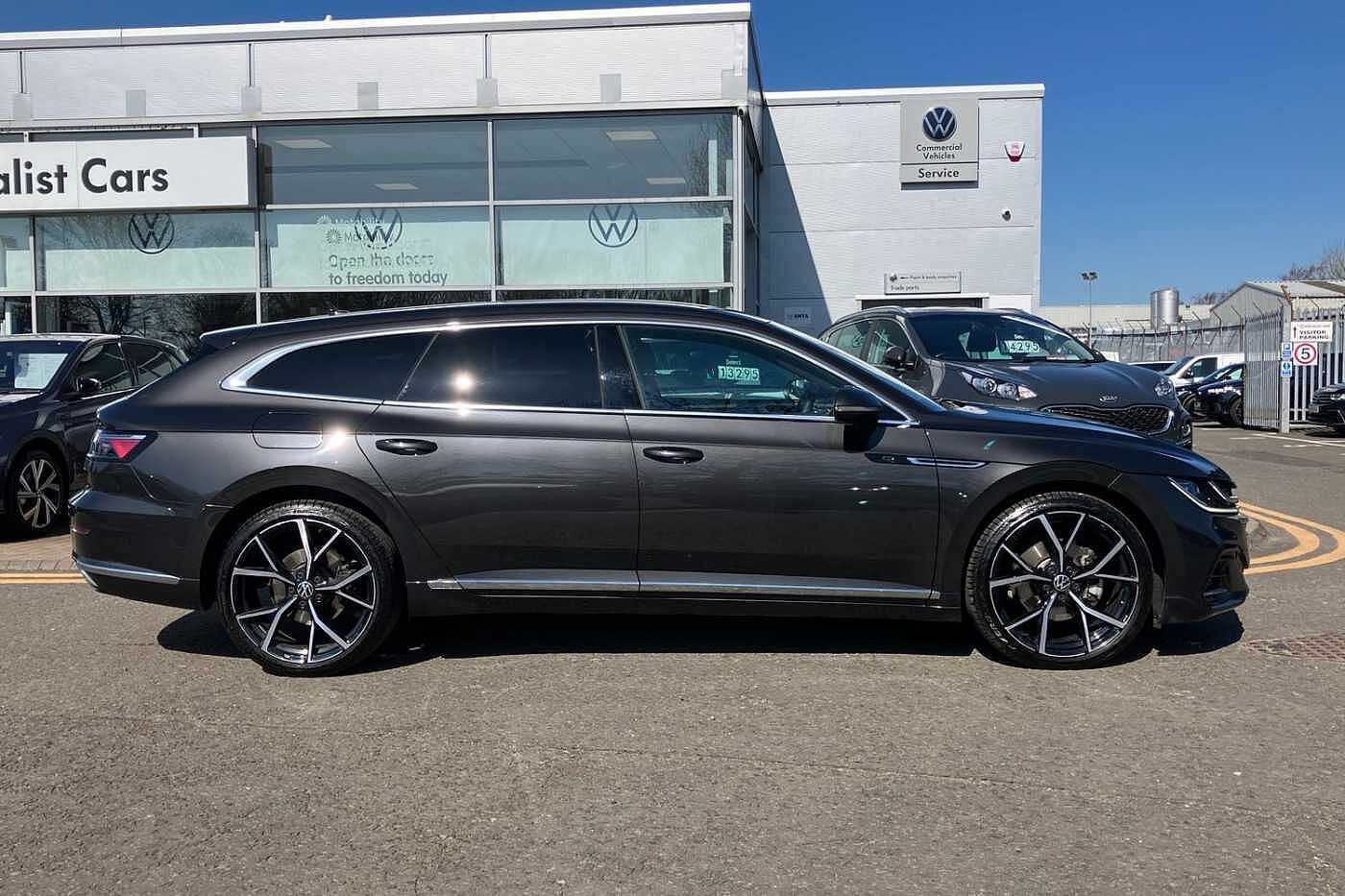 Volkswagen Arteon Shooting Brake R-Line 2.0 TDI 150PS 7-speed DSG 5 Door