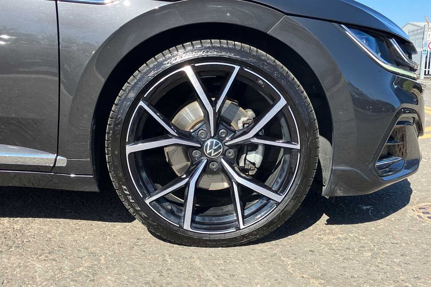 Volkswagen Arteon Shooting Brake R-Line 2.0 TDI 150PS 7-speed DSG 5 Door