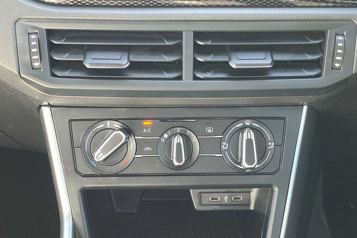 Volkswagen Polo Life 1.0 TSI 95PS 5-speed Manual 5 Door