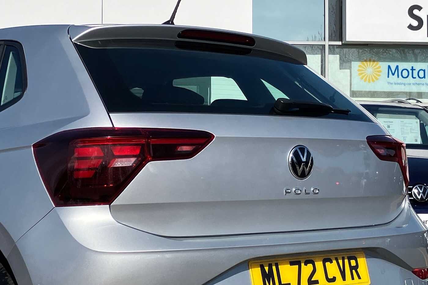 Volkswagen Polo Life 1.0 TSI 95PS 5-speed Manual 5 Door