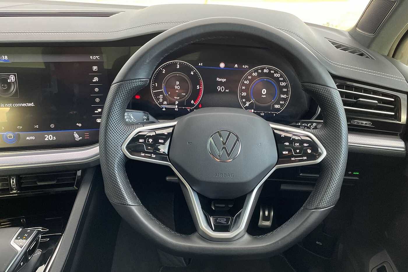 Volkswagen Touareg V6 Black Edition 3.0 TDI 231PS 4MOTION 8-speed Auto Tiptronic 5 Door