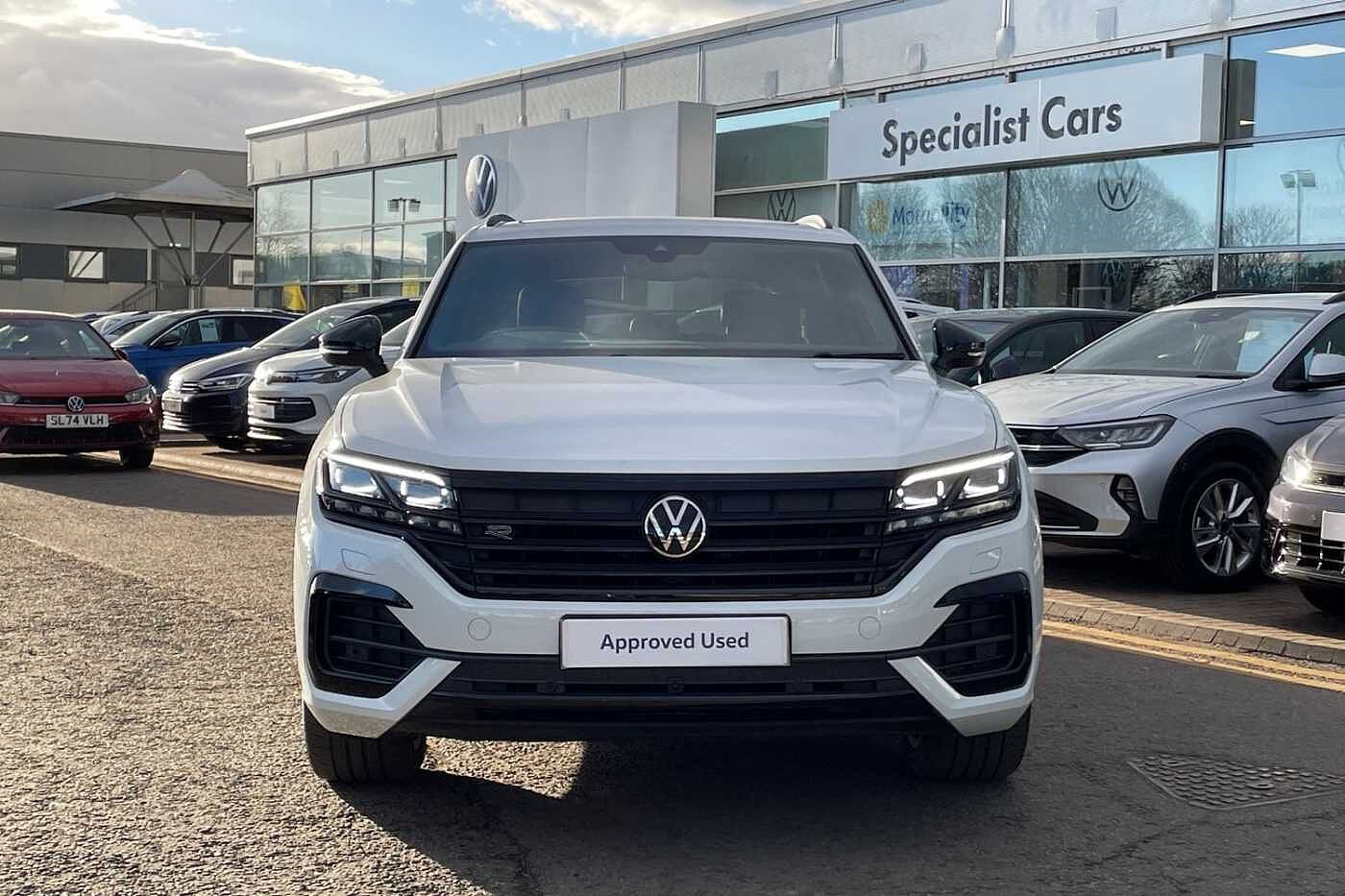 Volkswagen Touareg V6 Black Edition 3.0 TDI 231PS 4MOTION 8-speed Auto Tiptronic 5 Door