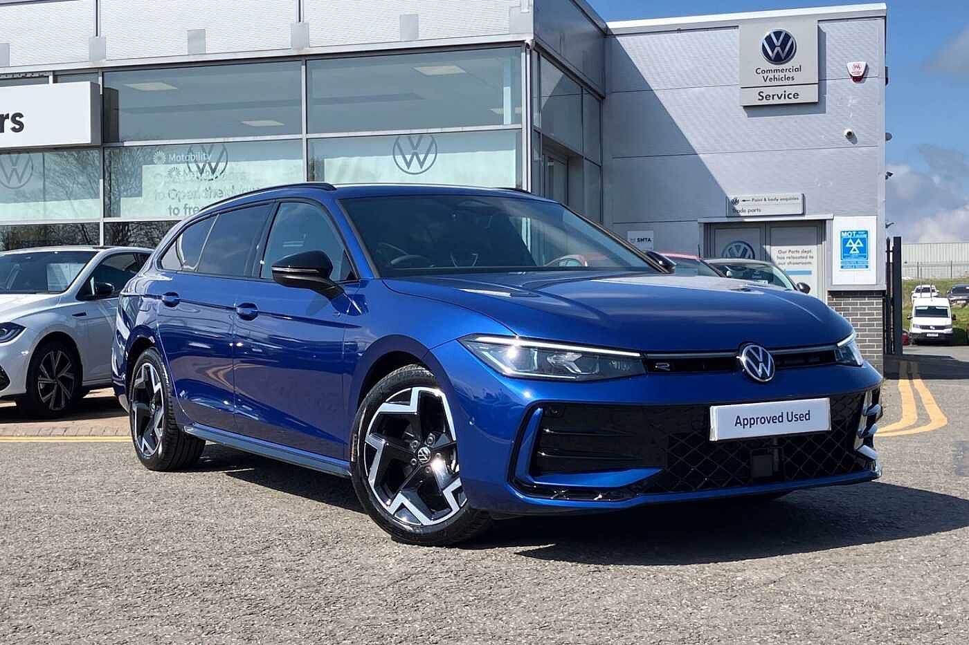 Volkswagen Passat R-Line 1.5 eTSI 150PS 7-speed DSG