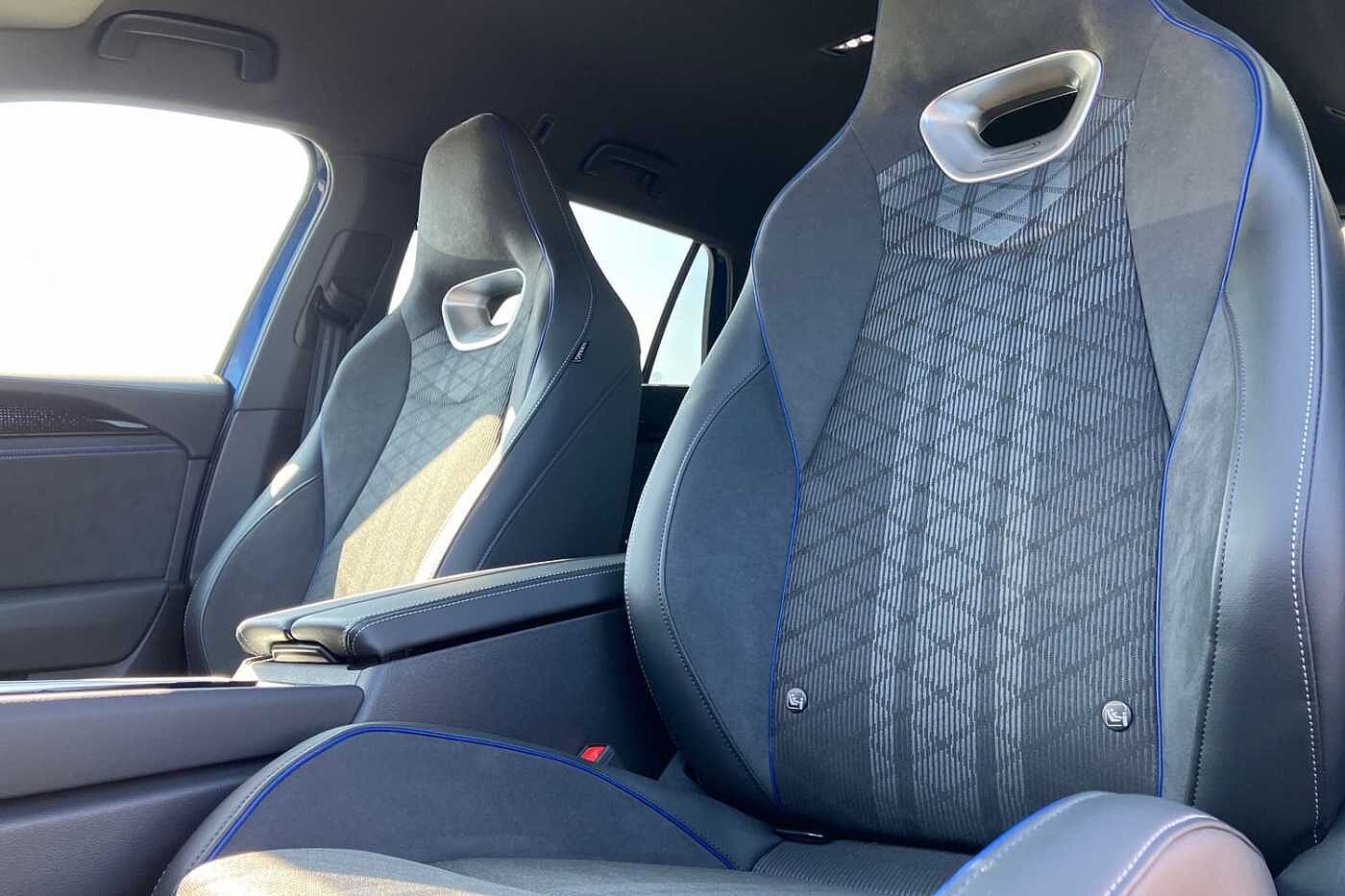 Volkswagen Passat R-Line 1.5 eTSI 150PS 7-speed DSG