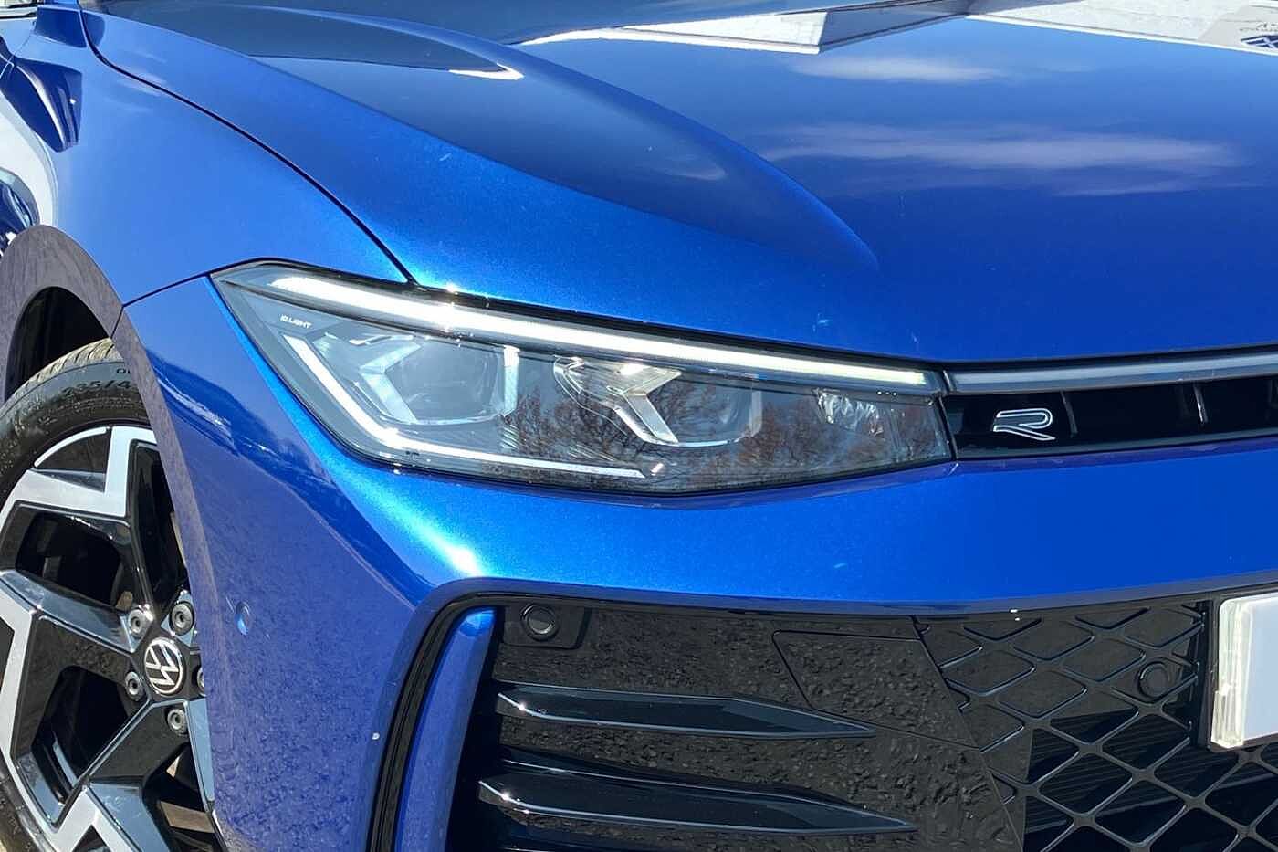 Volkswagen Passat R-Line 1.5 eTSI 150PS 7-speed DSG