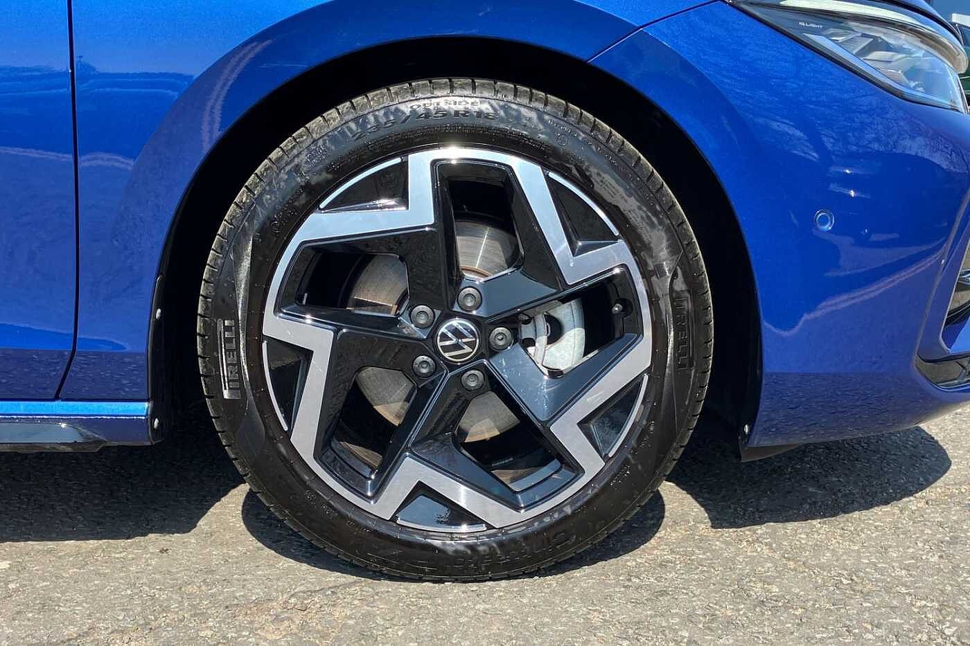 Volkswagen Passat R-Line 1.5 eTSI 150PS 7-speed DSG