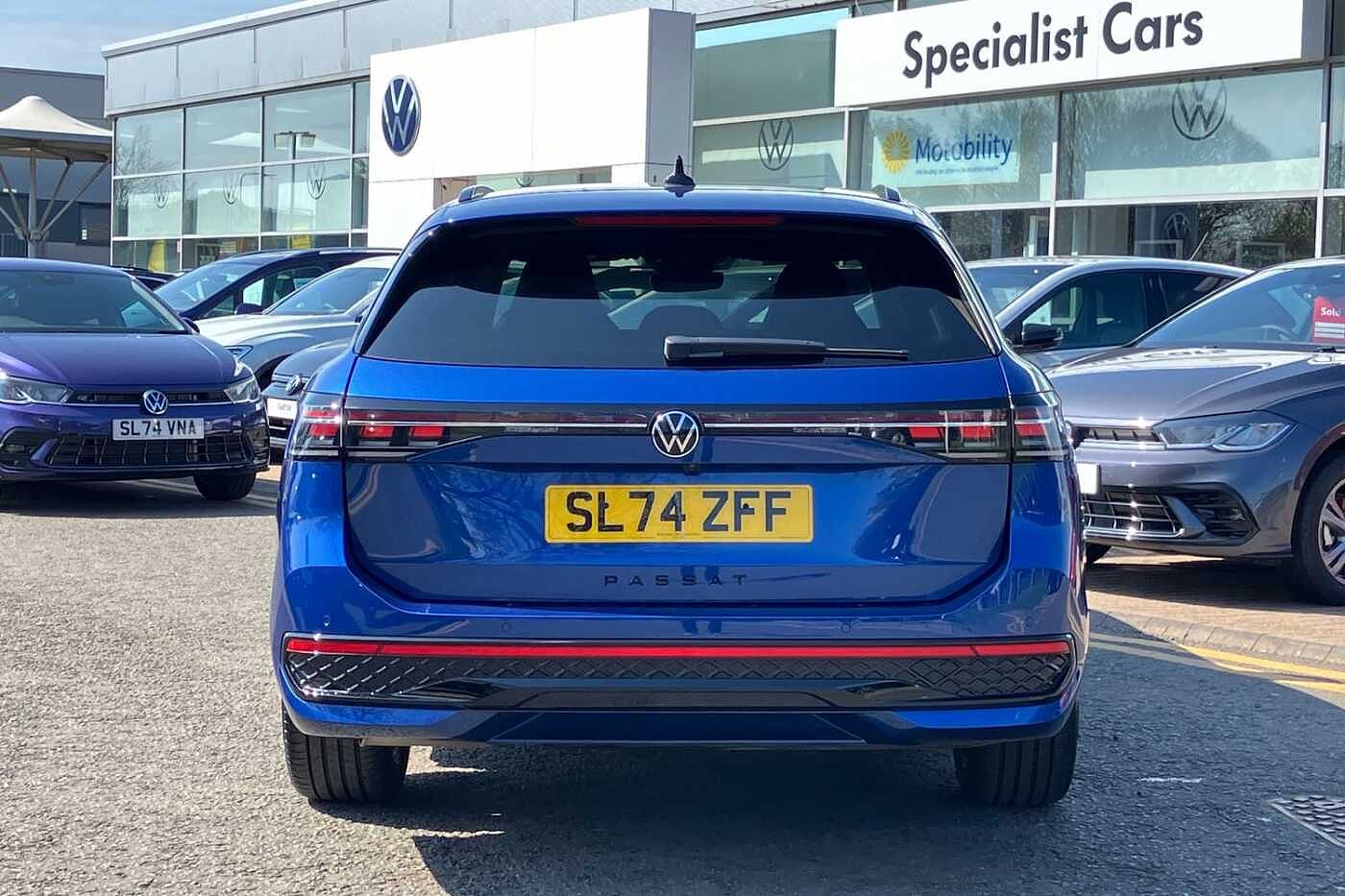 Volkswagen Passat R-Line 1.5 eTSI 150PS 7-speed DSG