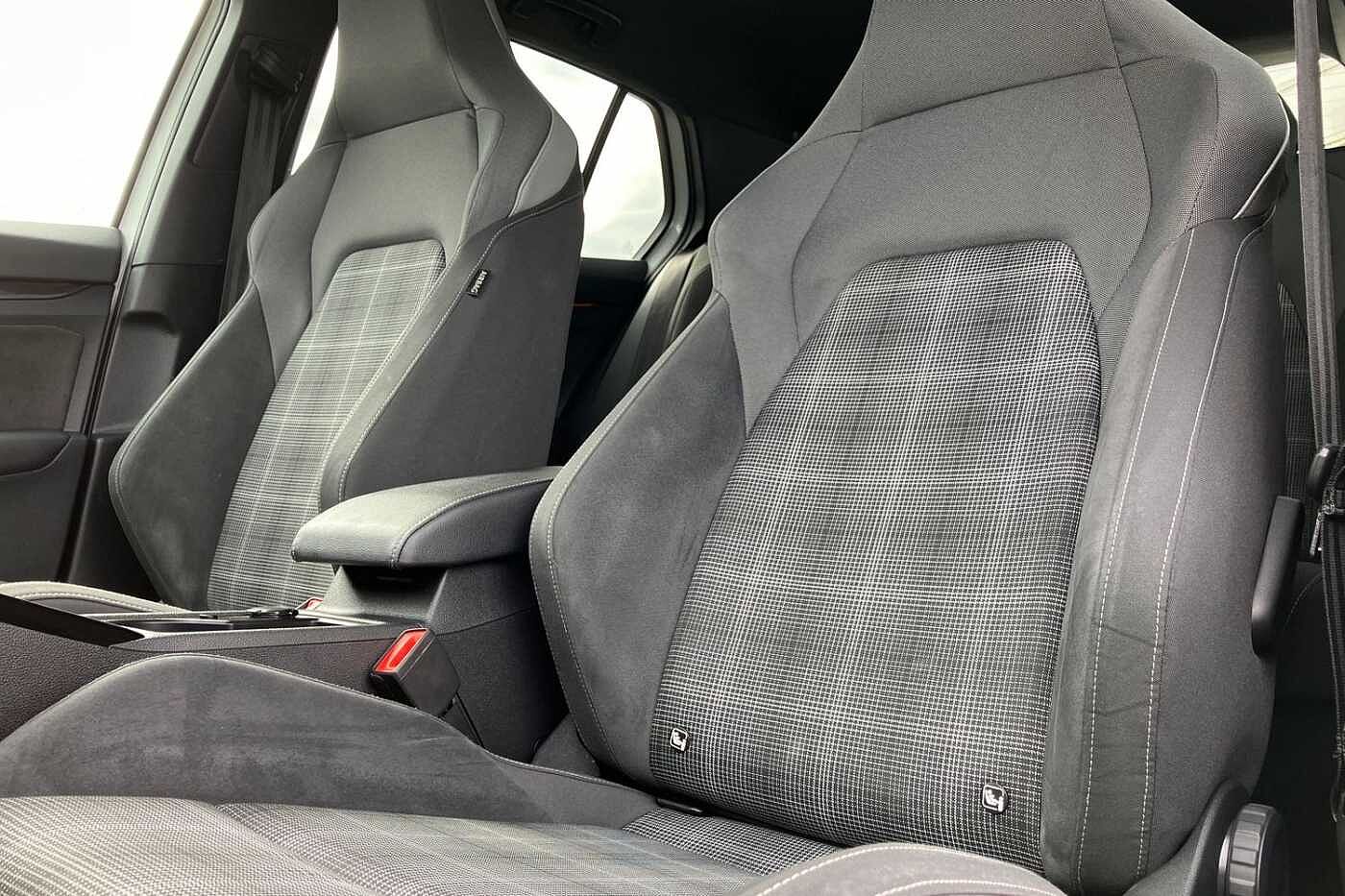 Volkswagen Golf GTD 2.0 TDI 200PS 7-speed DSG 5 Door