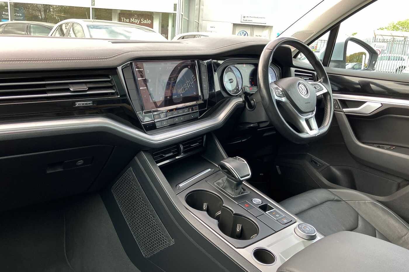 Volkswagen Touareg V6 SEL 3.0 TDI 286PS 4MOTION 8-speed Auto Tiptronic 5 Door